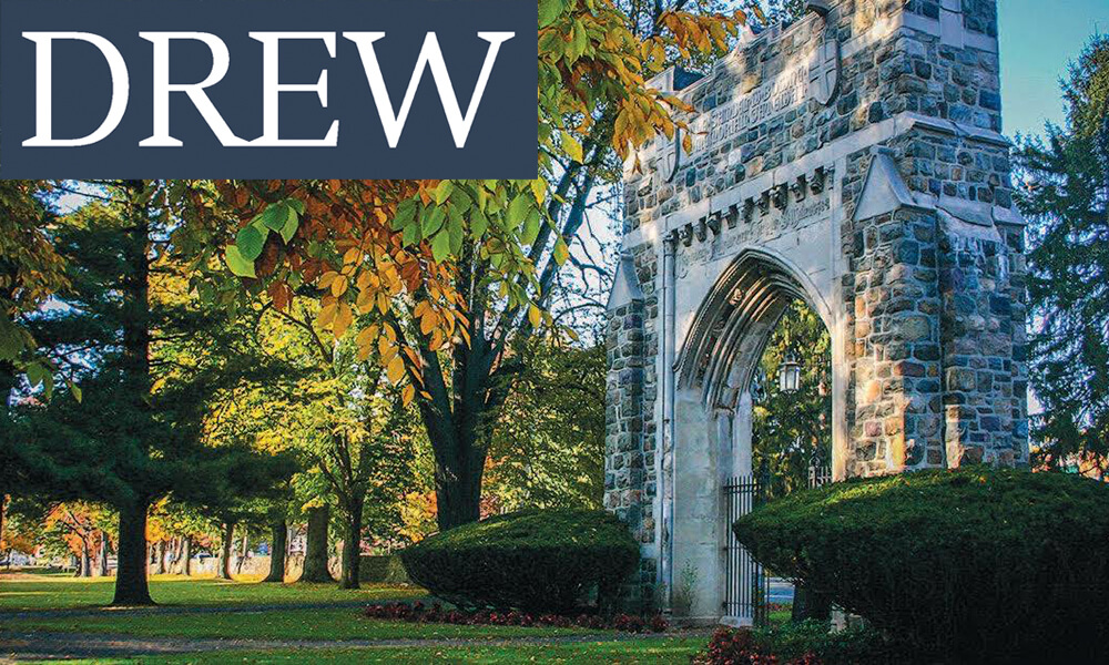 Описание: Изображение выглядит как текст, дерево, внешний, арка Автоматически созданное описание